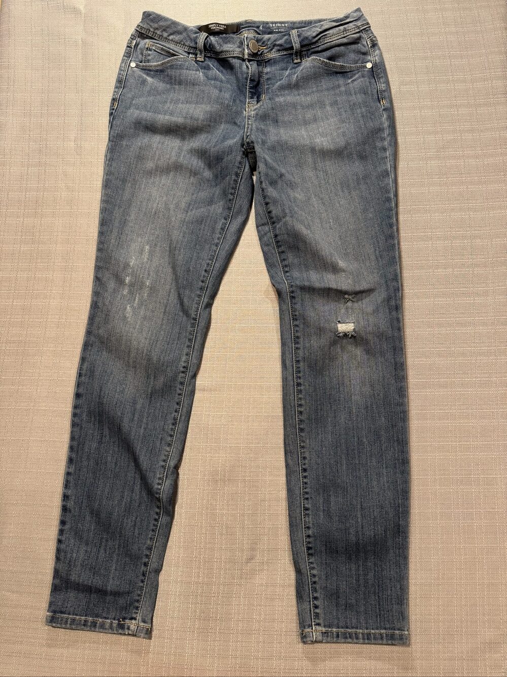 Women’s Simply Vera Vera Wang Skinny Mid Rise Jeans – Medium Wash – 4
